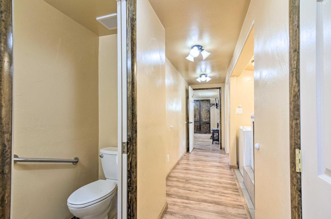 Cozy Home With Canyon Views 2 Mi To Grand Staircase Henrieville Exterior foto